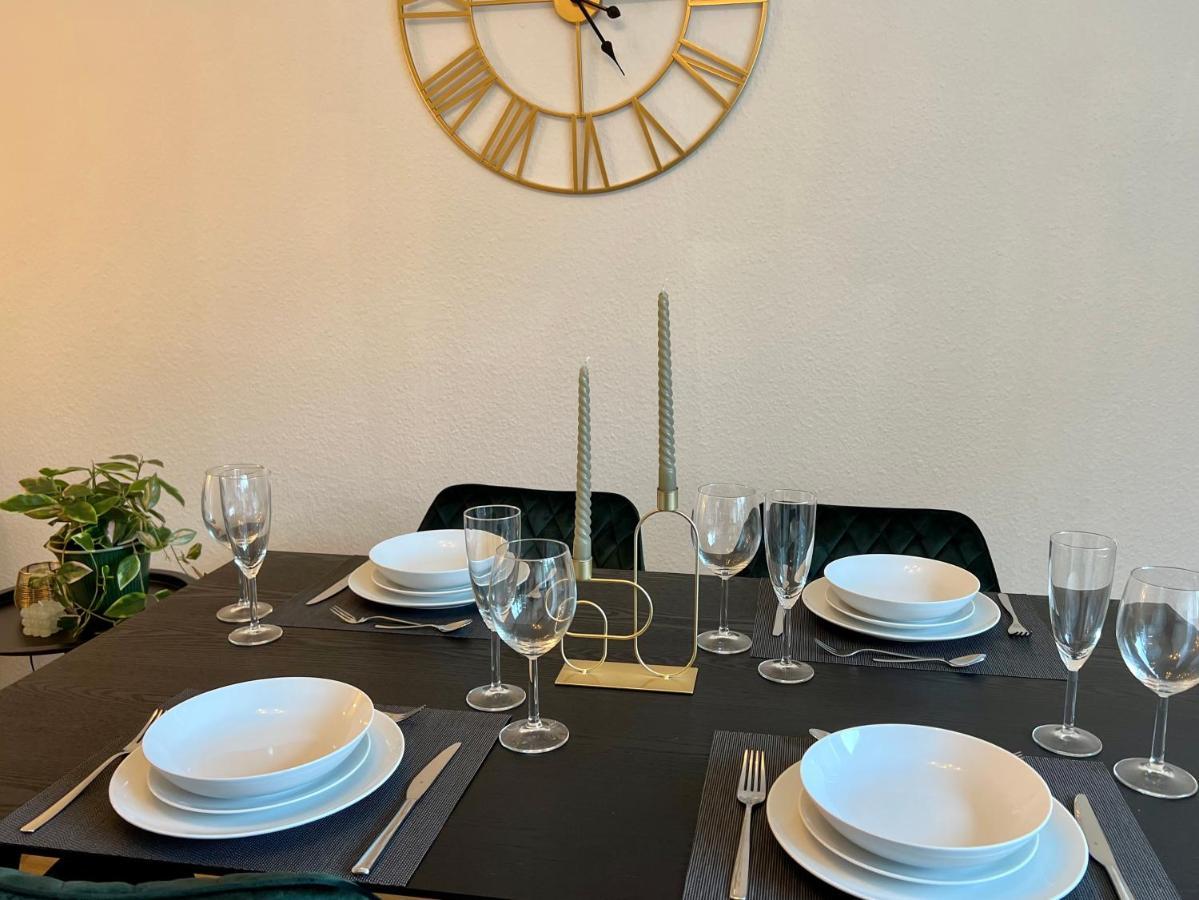 Design Apartment Mit Balkon - Kueche - Netflix Essen Exterior photo