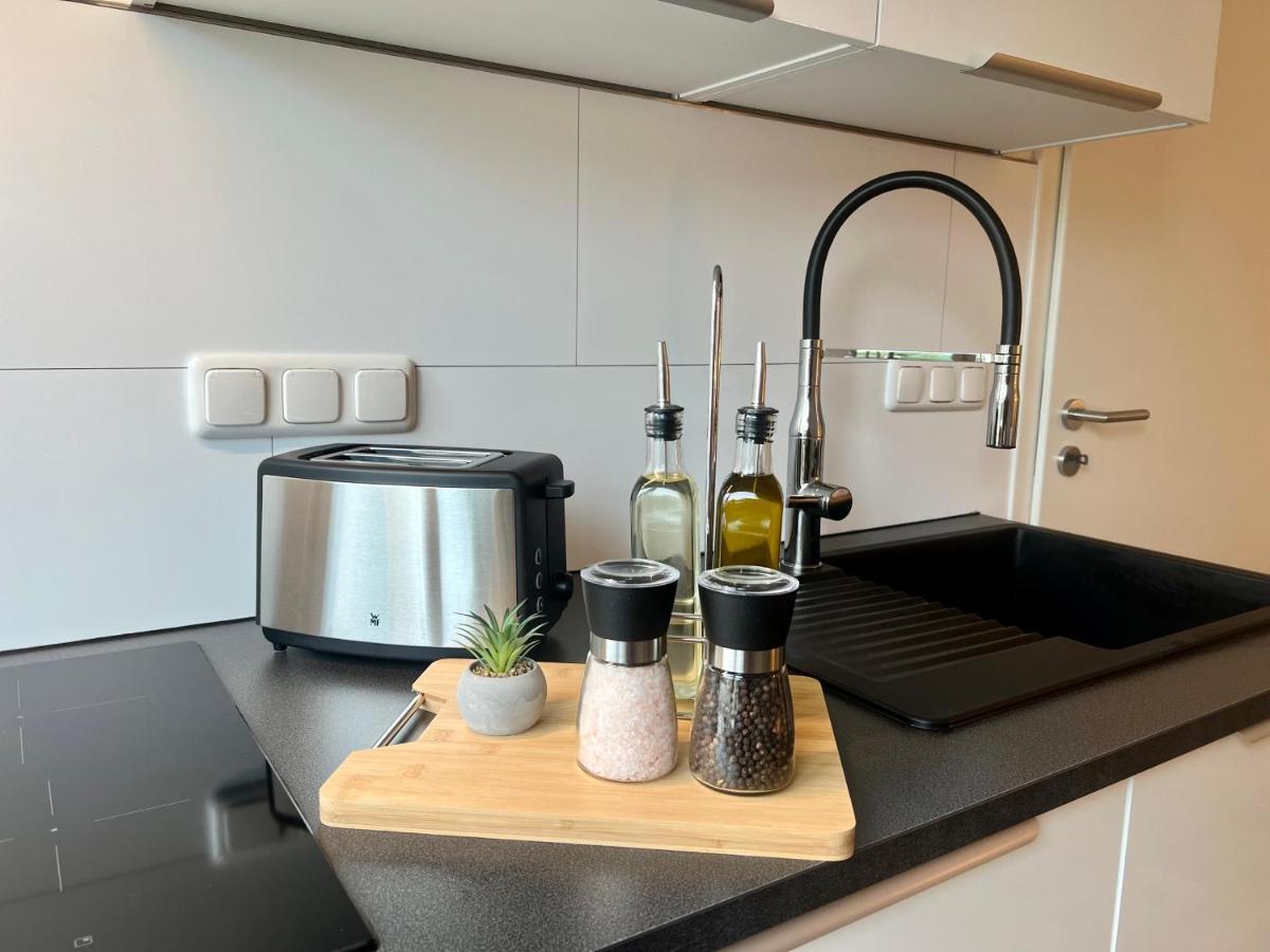 Design Apartment Mit Balkon - Kueche - Netflix Essen Exterior photo